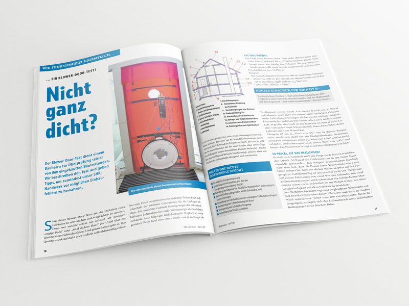 Broschüre mit aufgeschlagenem Artikel „Blower-Door-Test – Nicht ganz dicht?“